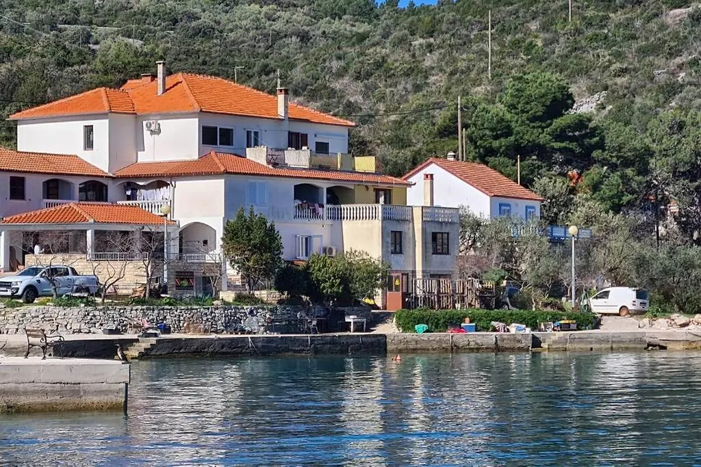 Apartment Zaglav 3 - First Sea Row Croatia